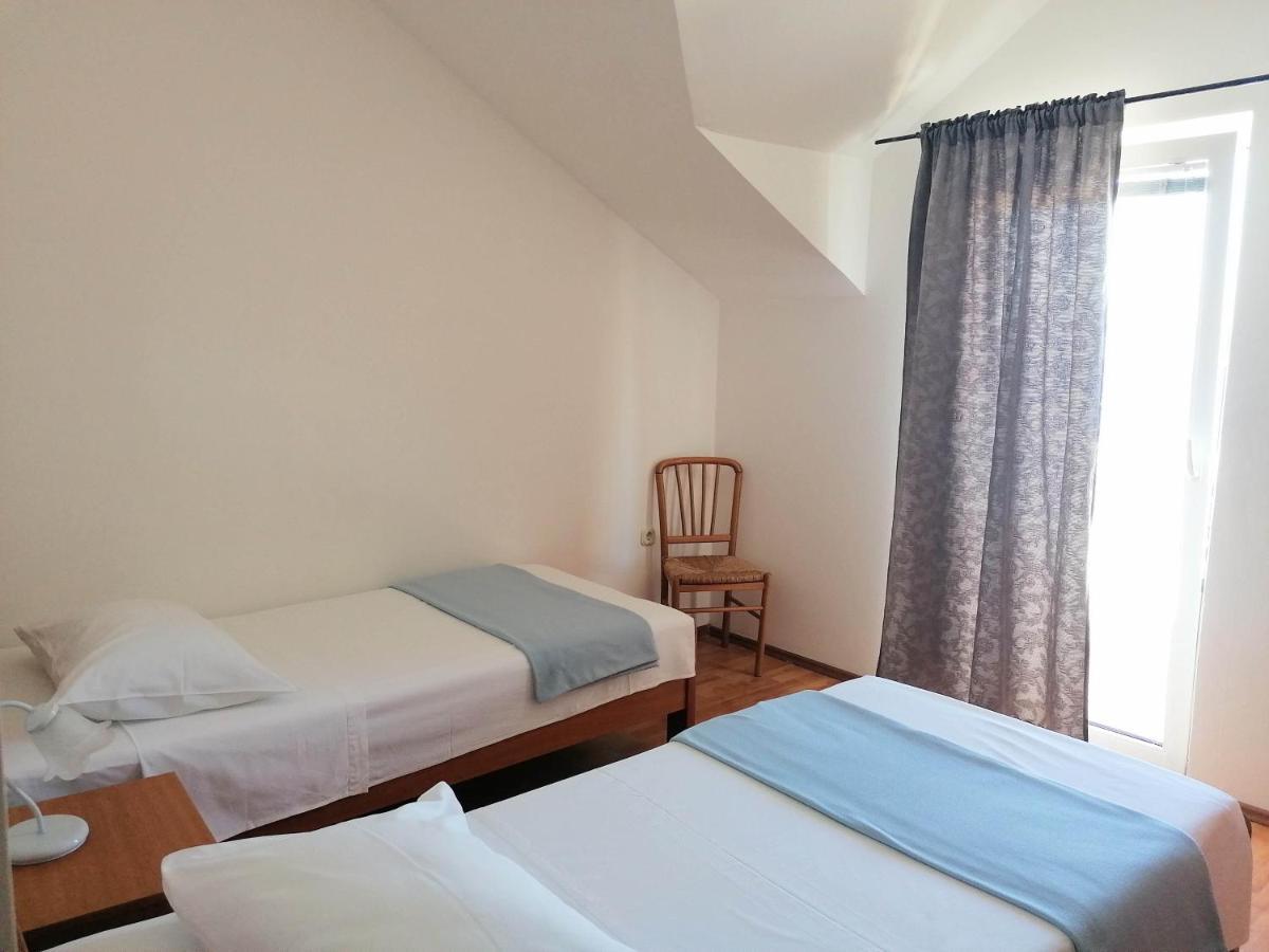 Apartments Natalia Супетар Екстер'єр фото