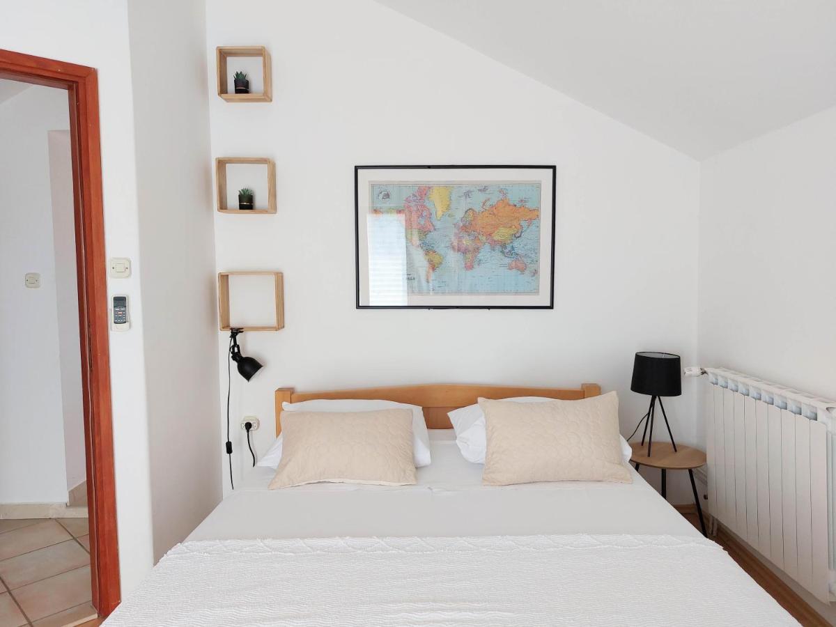Apartments Natalia Супетар Екстер'єр фото