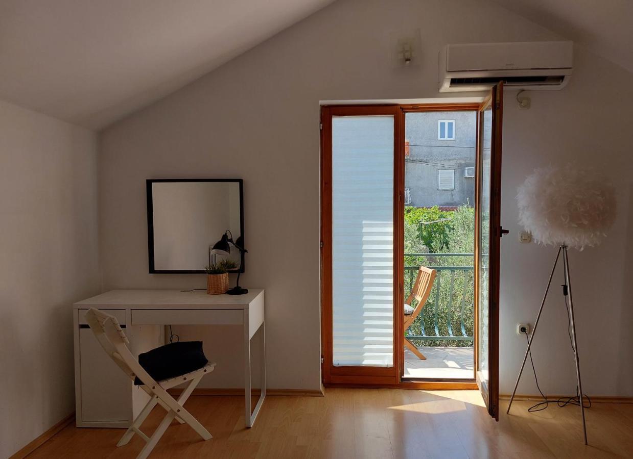 Apartments Natalia Супетар Екстер'єр фото