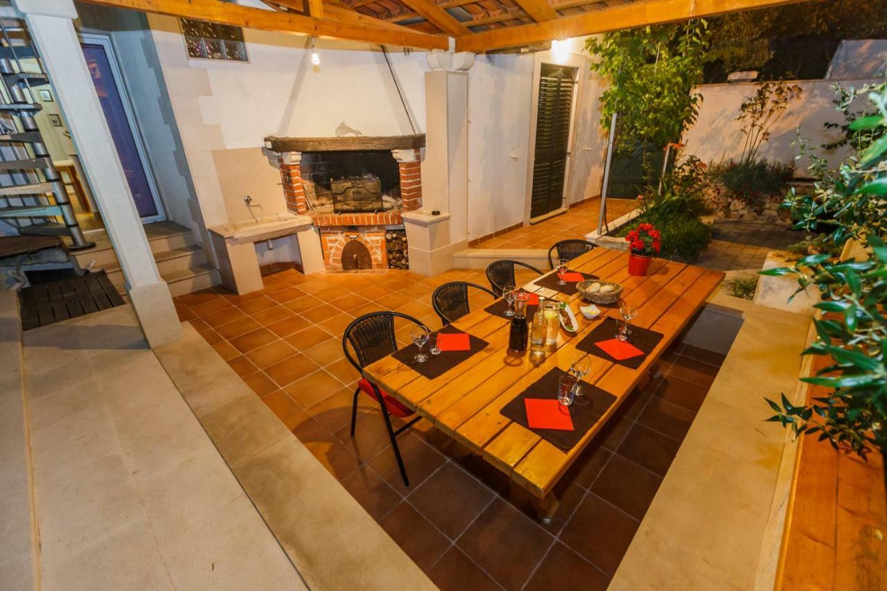 Apartments Natalia Супетар Екстер'єр фото