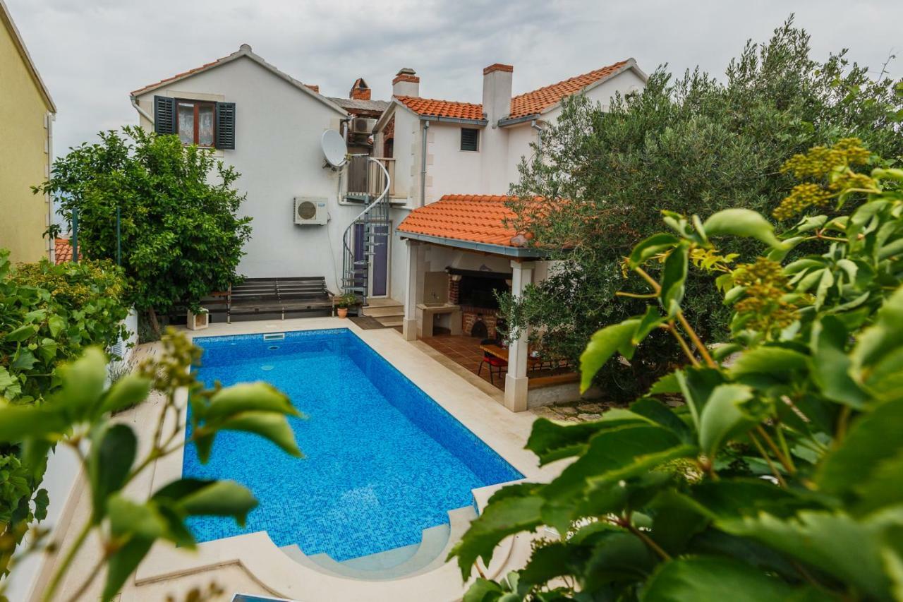 Apartments Natalia Супетар Екстер'єр фото